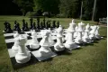 Zestaw do szachów ogrodowych - figury + szachownica plastikowa